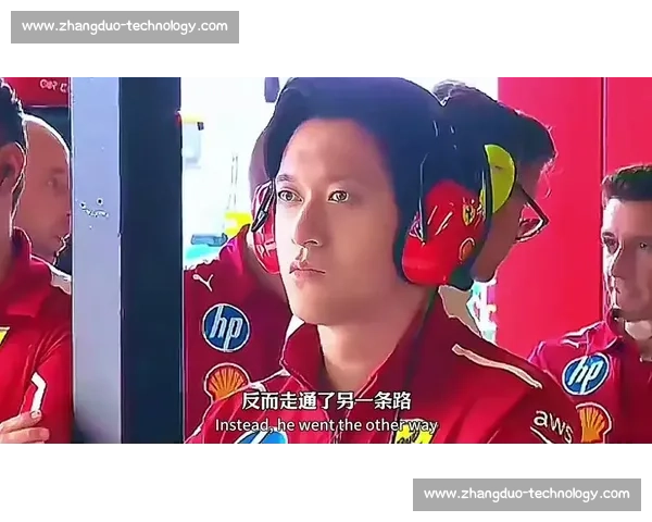 极速飞驰赛道上的激情碰撞F1赛车精彩瞬间全记录 极速飞驰赛道上的激情碰撞F1赛车精彩瞬间全记录