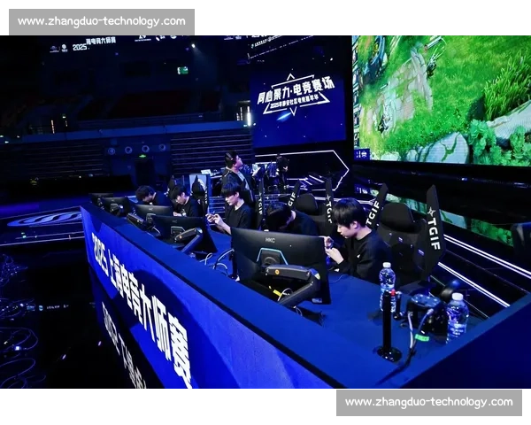 《聚焦电竞舞台上的精彩表现与职业选手的竞技精神》